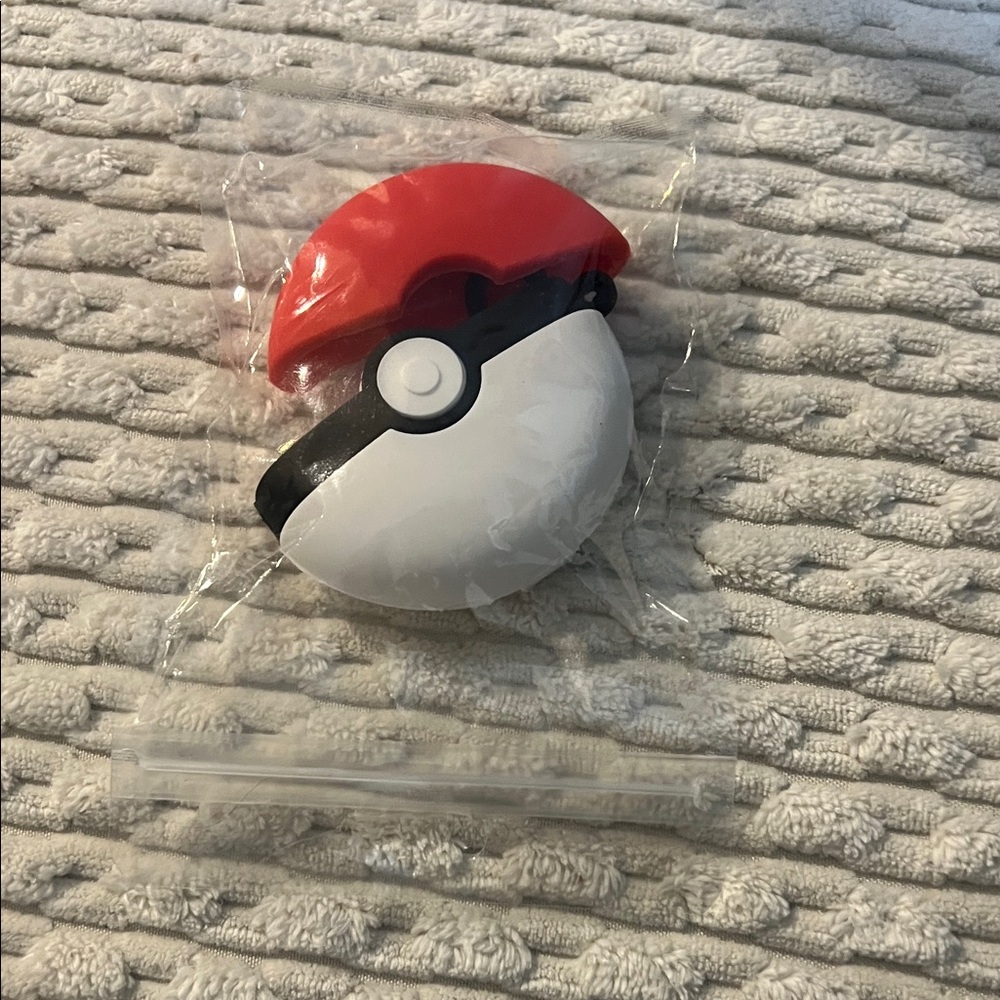 Red and White Pokéball AirPod Case (A) - Picture 6 of 7